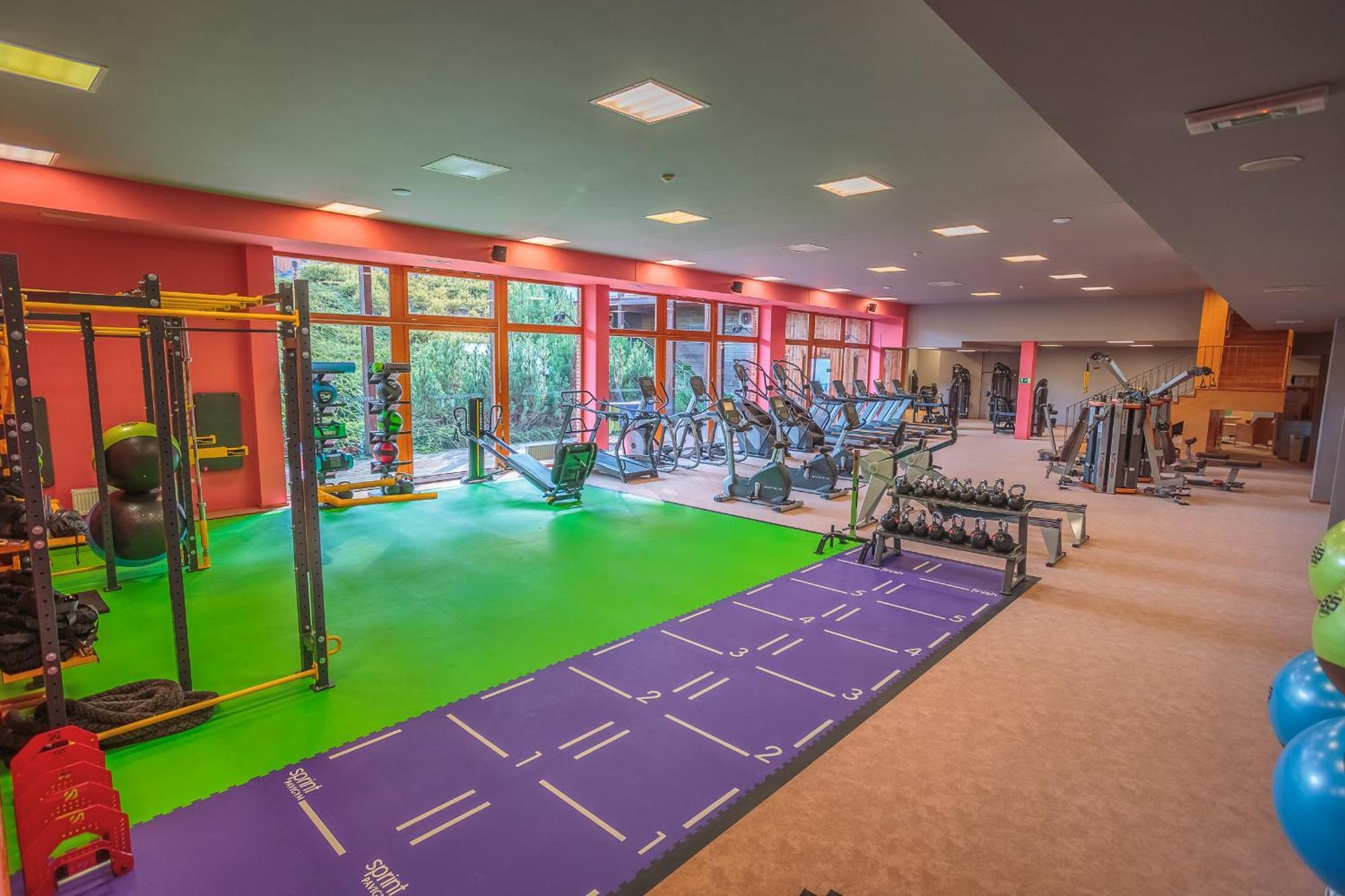 Park Holiday Congress & Wellness Hotel Praga Exterior foto