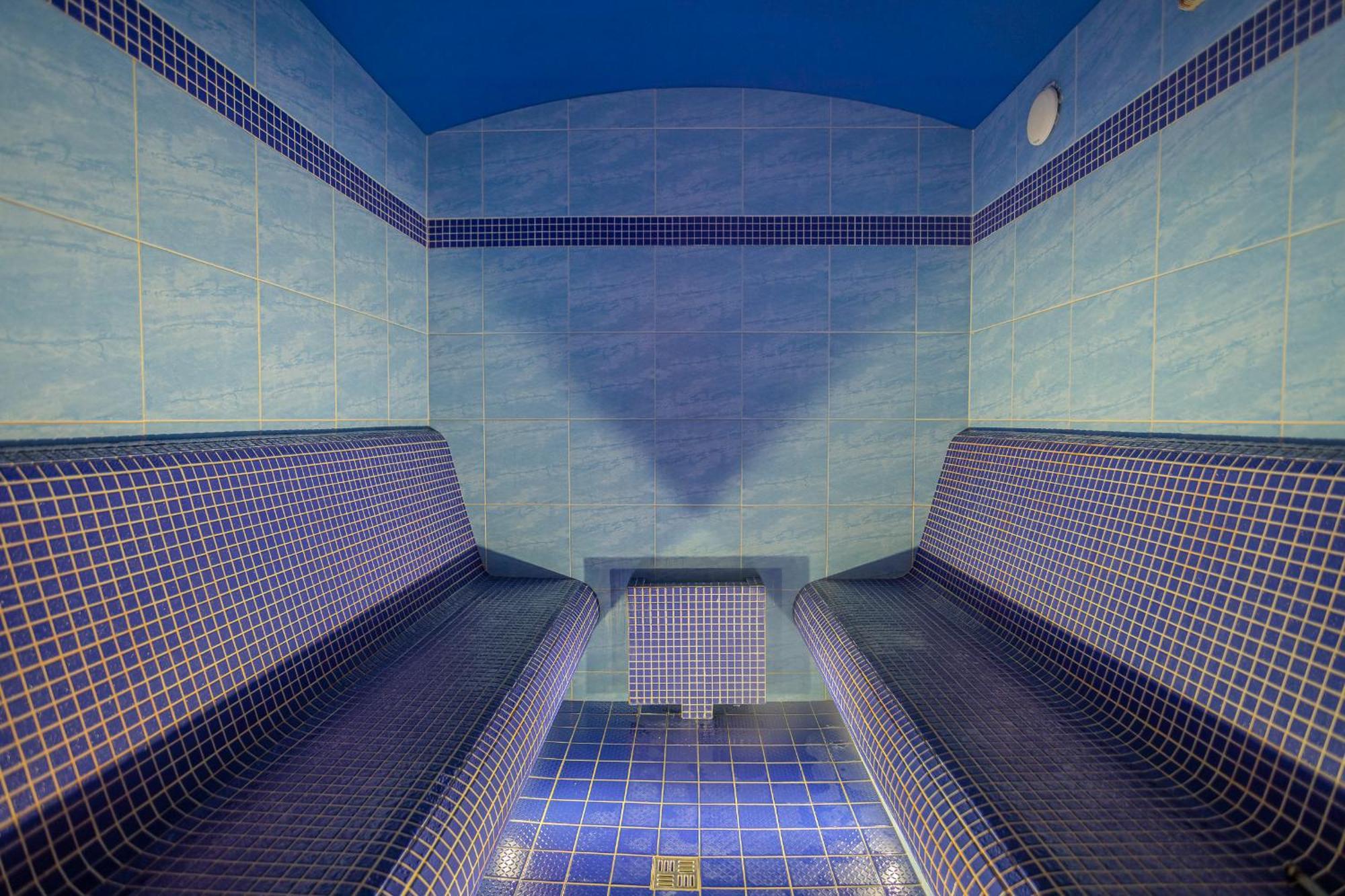 Park Holiday Congress & Wellness Hotel Praga Exterior foto